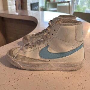 Nike Kids Grade School Blazer Mid ‘77 Shoes